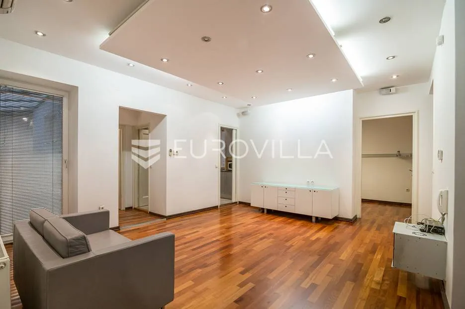 Zagreb, Zvonimirova ulica, luksuzan peterosoban stan NKP 131 m2