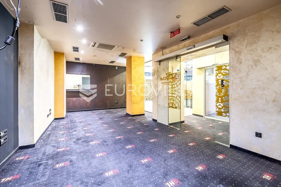 zagreb, selska cesta najam poslovnog prostora 200 m², prizemlje suteren, terasa, parking - slika 5