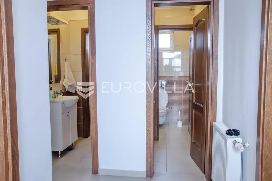 vinkovci, jošine, hala 364.60 m² s pomoćnom zgradom uredske namjene 104.80 m² - slika 14