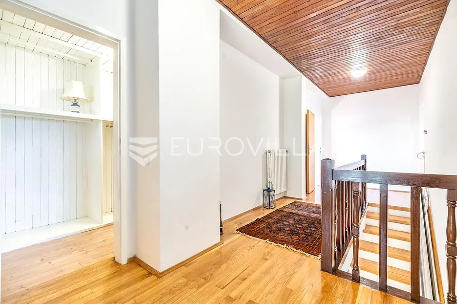 zagreb, sveti duh, komforan četverosoban stan, 228.18 m² s prekrasnim pogledom - slika 7