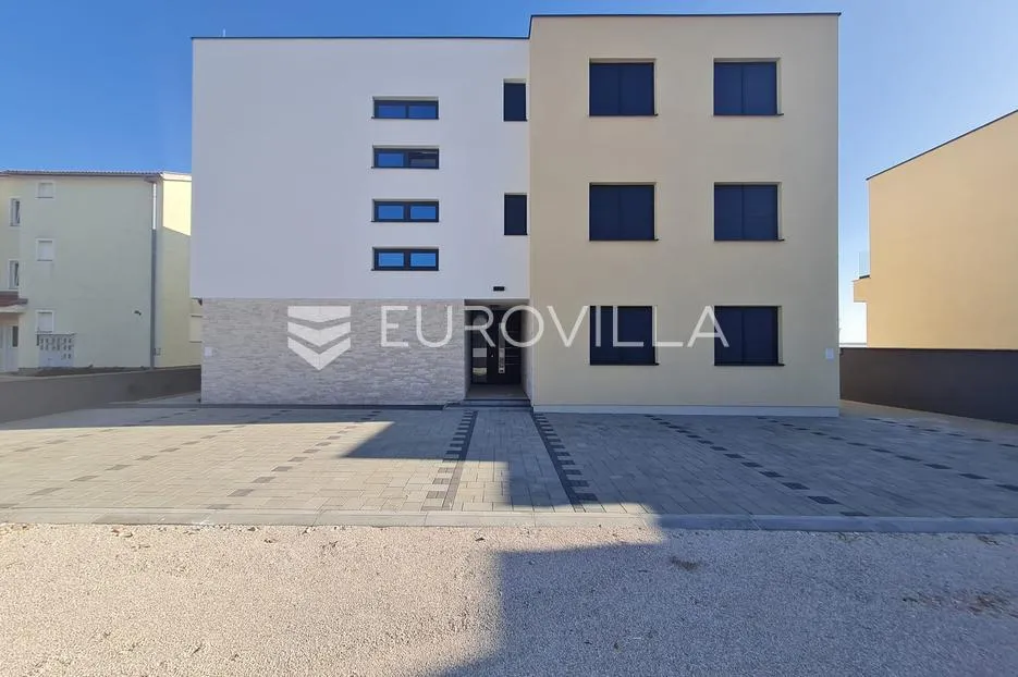 vir, luksuzan apartman s 3 spavaće sobe, prvi red do mora, centar otoka - slika 27