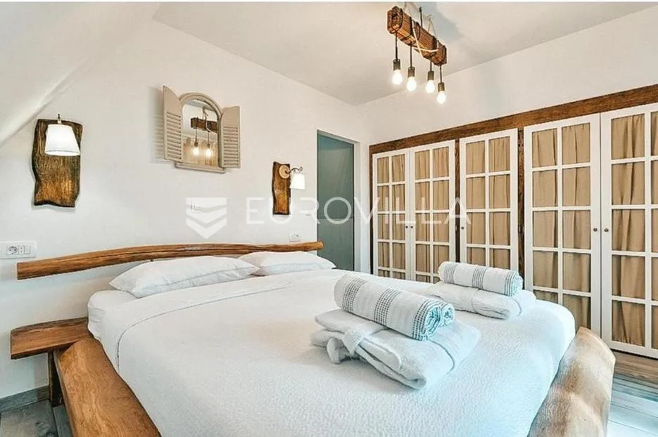 karlovac, zadobarje, kuća 100 m² s bazenom i jacuzzijem, 30 m do rijeke dobre - slika 10