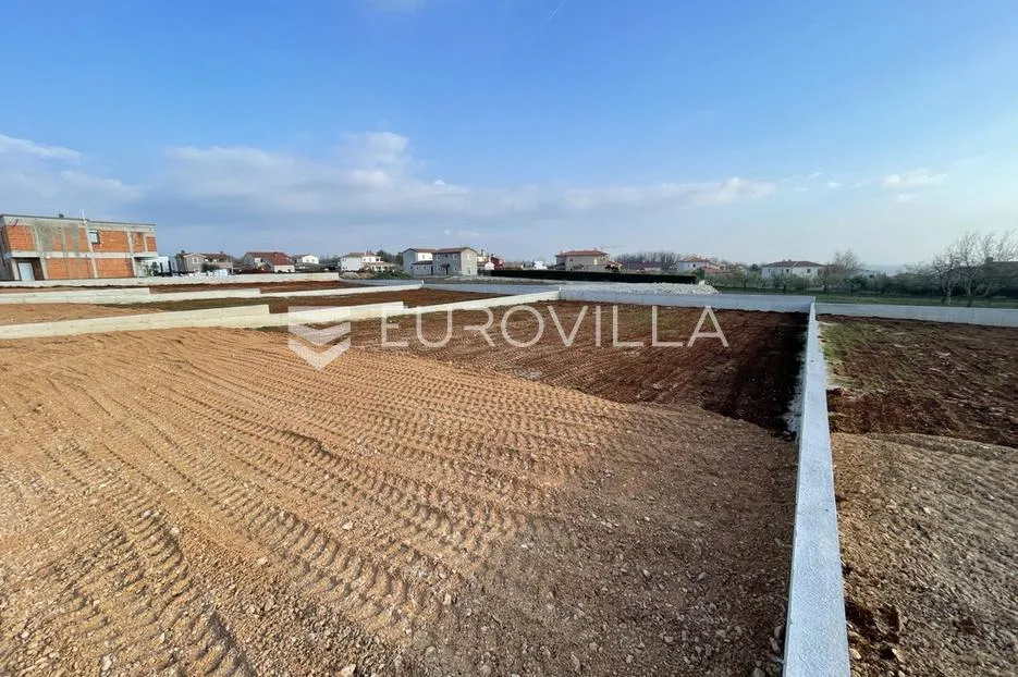 istra, kaštelir, građevinsko zemljište 809m2 s projektom i pravomoćnom građevinskom dozvolom - slika 8