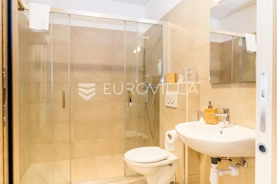 split, gripe, poslovni prostor 175 m²,na odličnoj lokaciji, idealno za ugostiteljstvo - slika 5