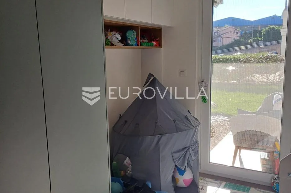 rijeka, srdoči trosoban stan 62 m² s velikom okućnicom - slika 8