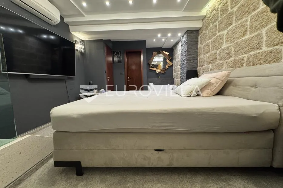 otok pag, pag, moderan apartman u staroj jezgri, 150m od mora - slika 7