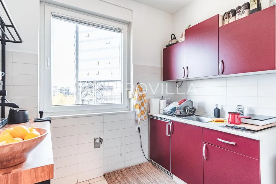 zagreb, radnička, vmd četverosoban stan 118 m² s loggiom i parkingom - slika 8