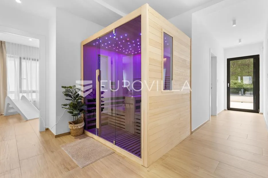 pula, veli vrh, moderna samostojeća vila s grijanim bazenom, teretanom, konobom, garažom - slika 22