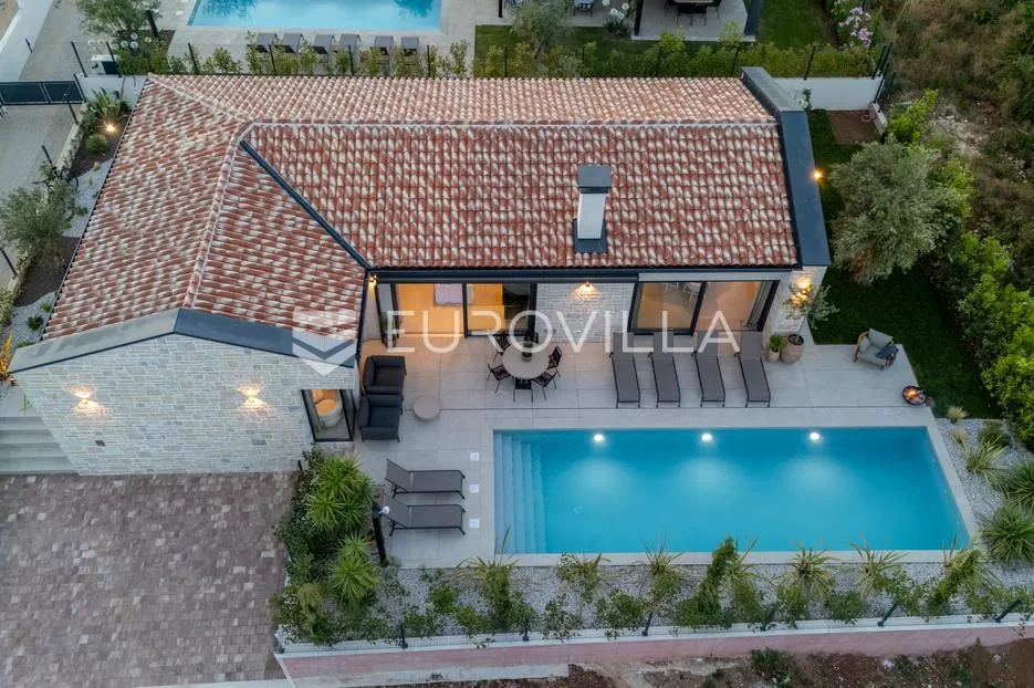 istra, poreč, prekrasna dizajnerska vila potpuno opremljena - slika 32