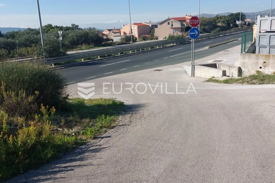 kaštel lukšić, poljoprivredno zemljište 2220 m² za najam - slika 5