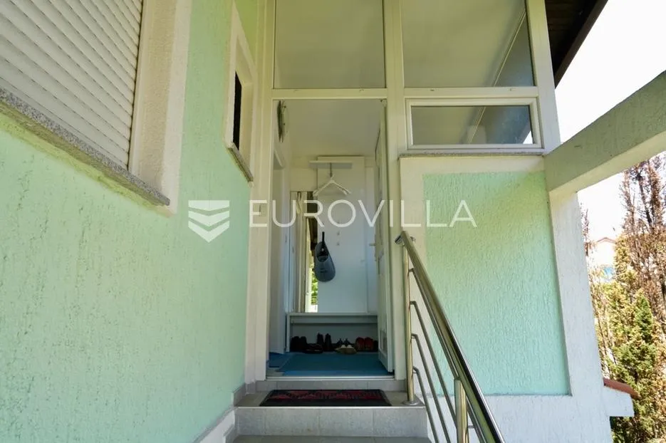 saršoni, etaža obiteljske kuće stambene površine od 109 m² s garažom - slika 19
