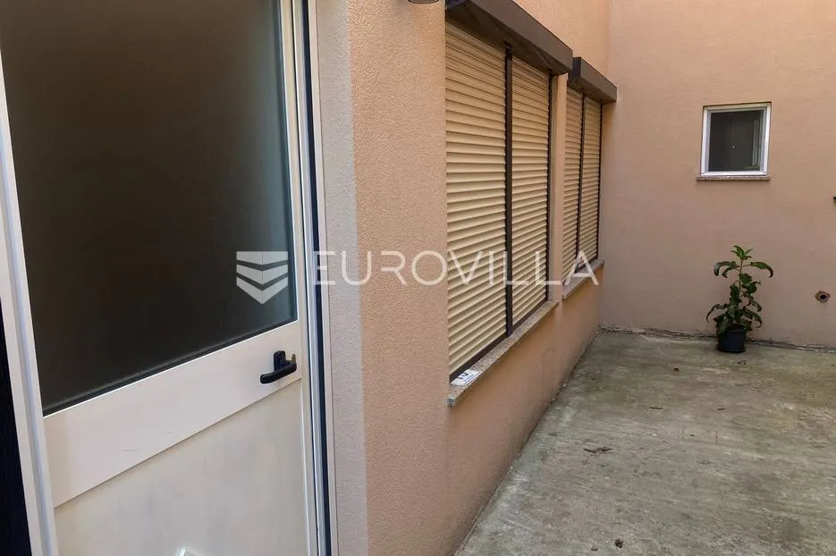 istra, rovinjsko selo, kuća u nizu od 90 m² u mirnom okruženju - slika 4