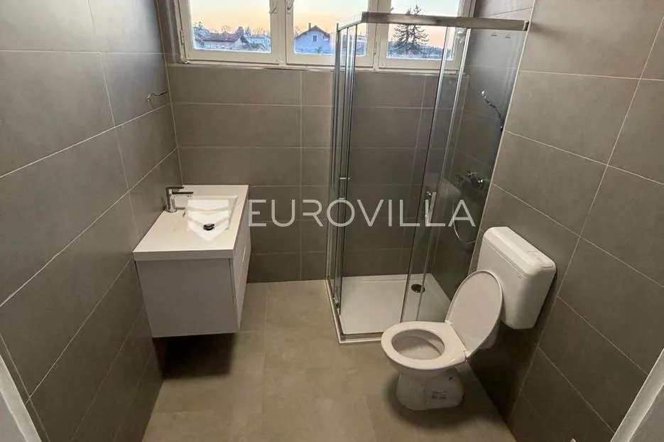 Karlovac, Švarča, stan 52 m², na odličnoj lokaciji