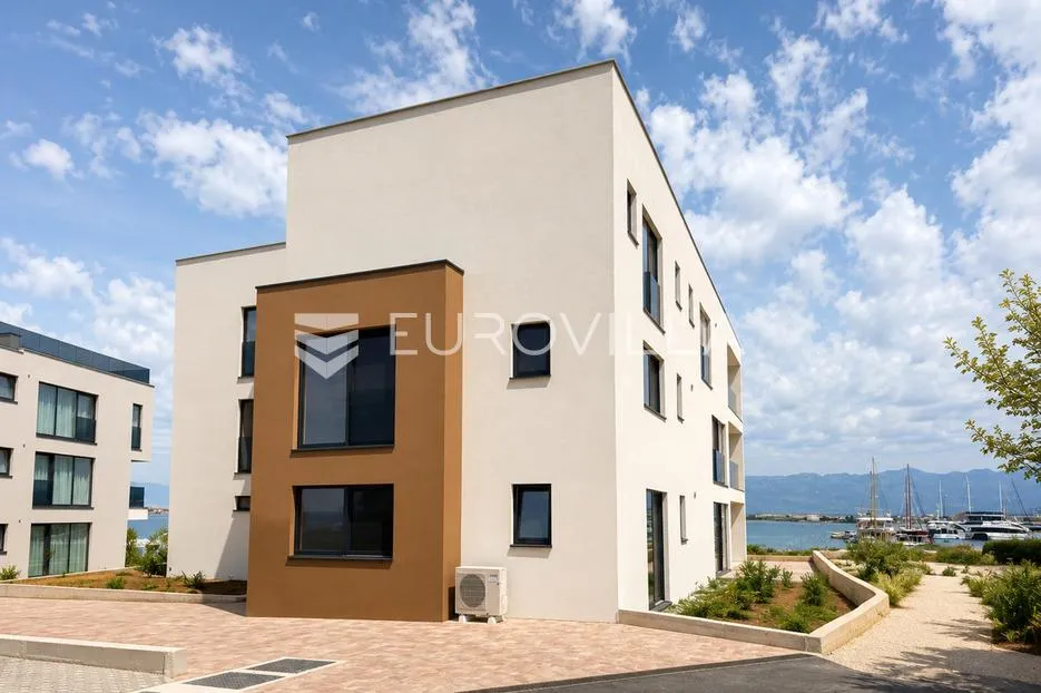 zadar, privlaka, luksuzni dvosoban stan 1. red do mora, 126,38 m² - slika 19
