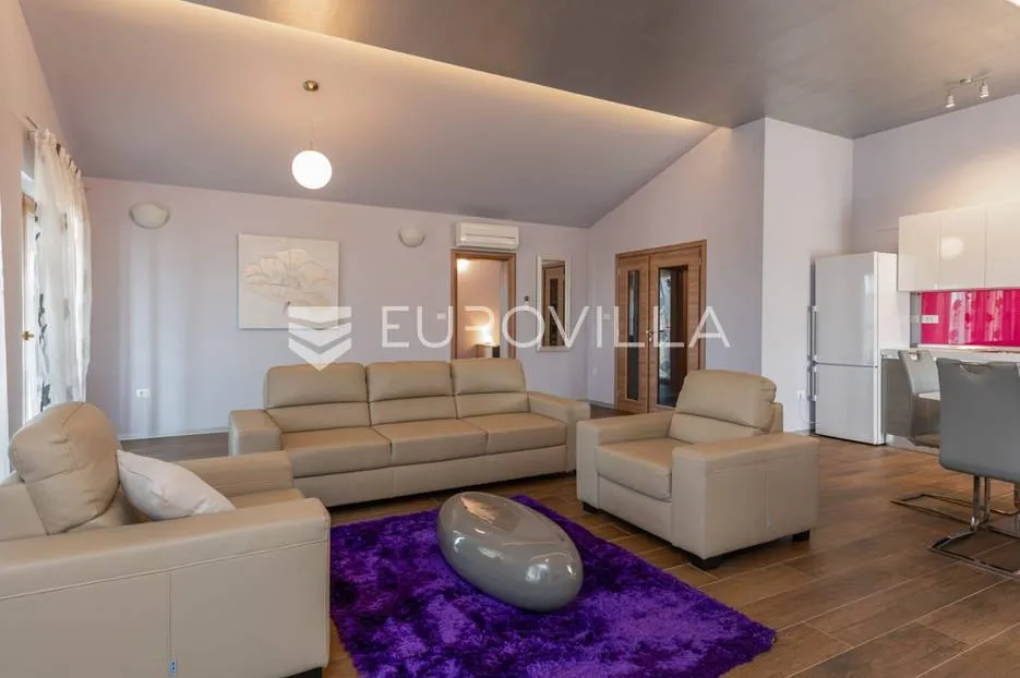 medulin, volme, luskuzni penthouse 200 m od mora - slika 5