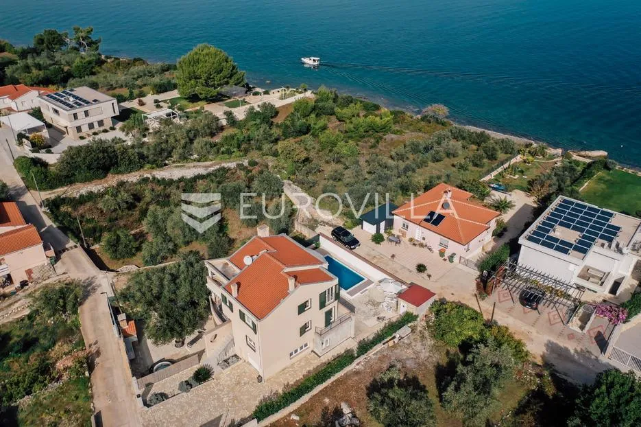 otok ugljan, sutomišćica, kuća s bazenom i pogledom na more - slika 8