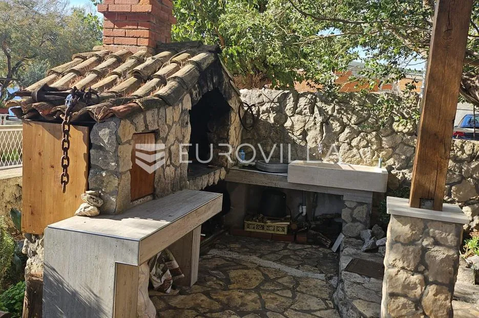 grebaštica, lijepa kuća prvi red uz more - slika 8