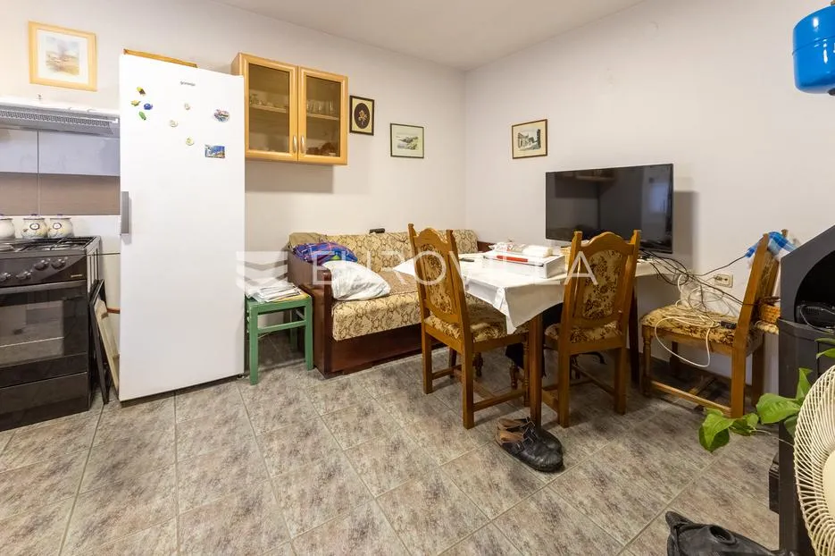 slavonski brod, šestinac, obiteljska kuća sa dodatnim objektima - slika 14