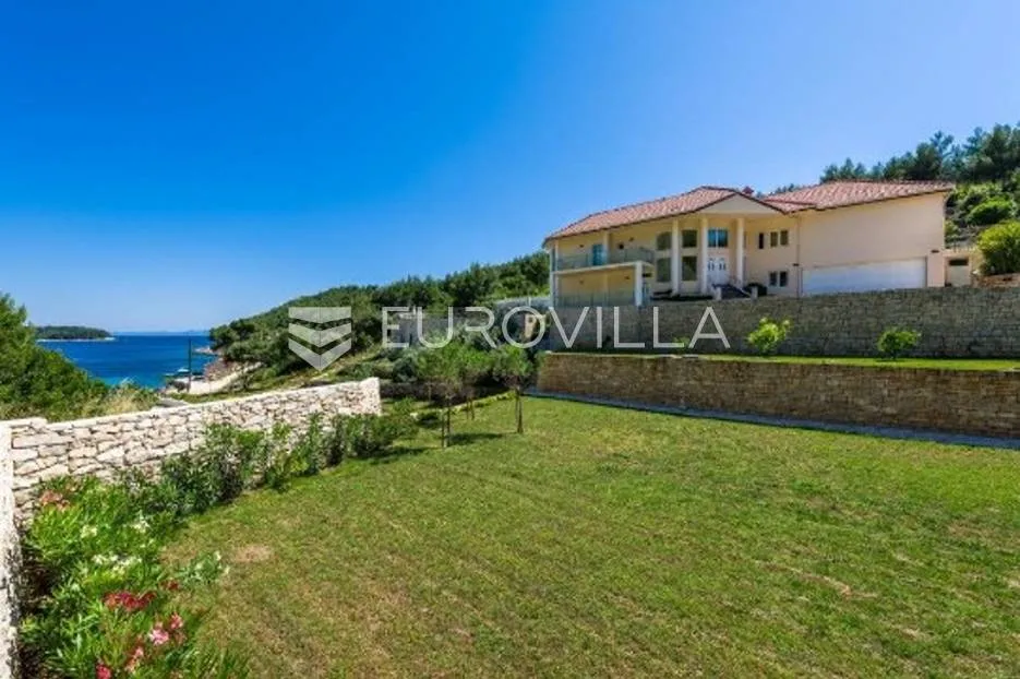 korčula, atraktivna vila prvi red do mora - slika 47