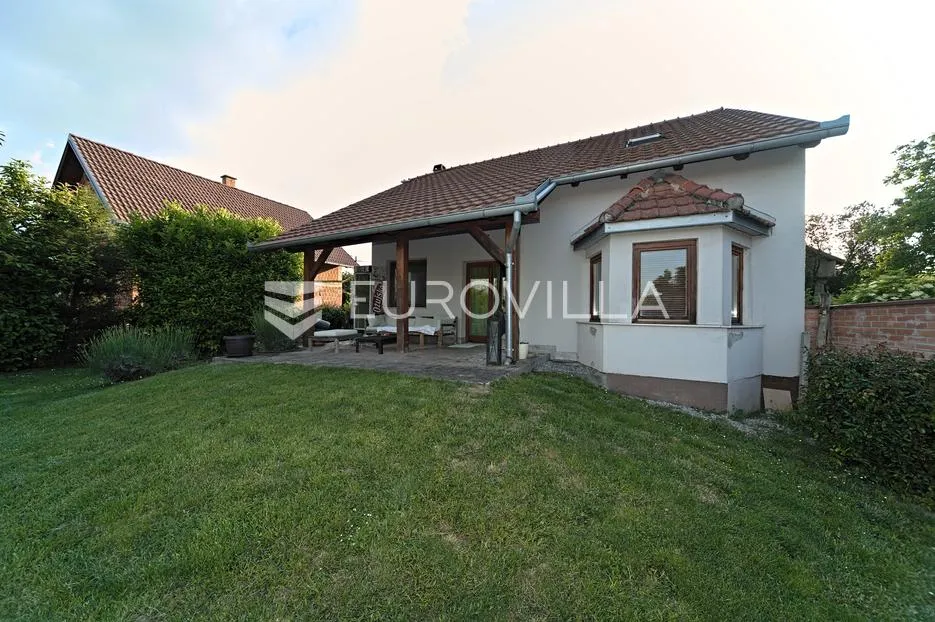 osijek, bilje, četverosobna kuća sa bazenom, 126 m² - slika 29