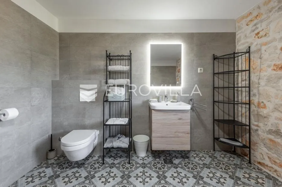 istra, umag, autentična istarska kamena kuća 260 m², okružena zelenilom, 1349 m² okućnice - slika 30