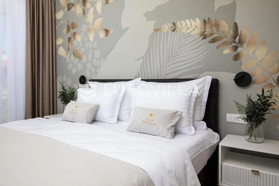 medulin, prekrasna villa od 350 m2, svega 6 m od mora s očaravajućim pogledom - slika 33