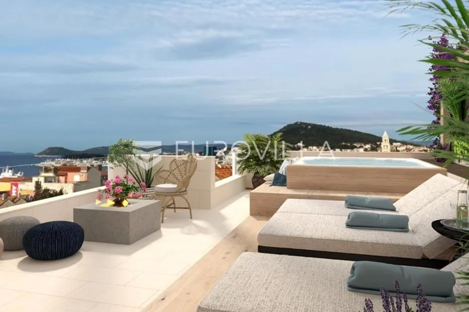 split, prekrasan penthouse s pogledom na more i grad - slika 58