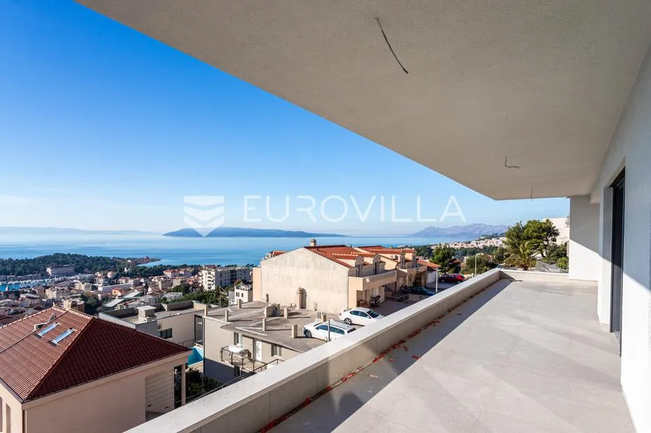 makarska, ekskluzivan trosoban stan s vanjskim bazenom i panoramskim pogledom na more - slika 14