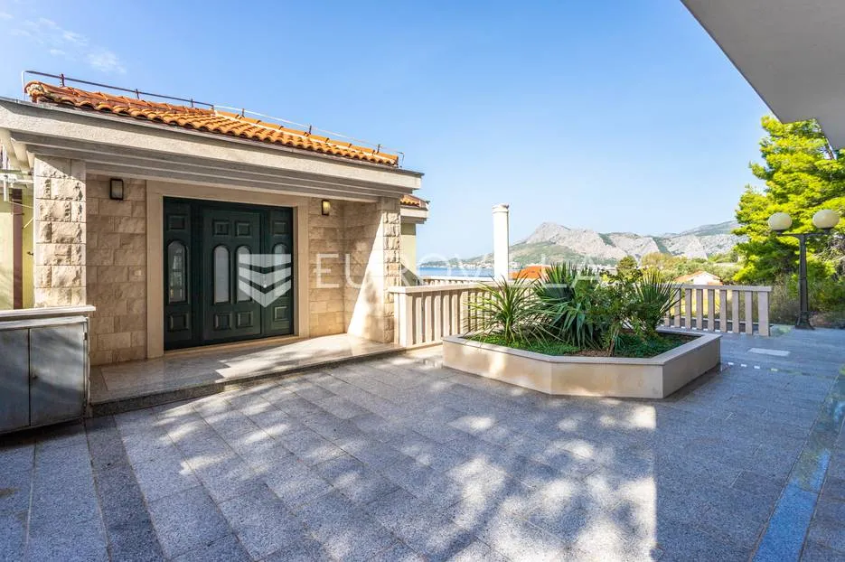 omiš, apartmanska kuća blizu plaže - slika 3