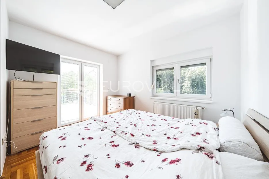 zagreb, gornji bukovac, prekrasan četverosoban stan s garažom, parking, 144 m² - slika 10