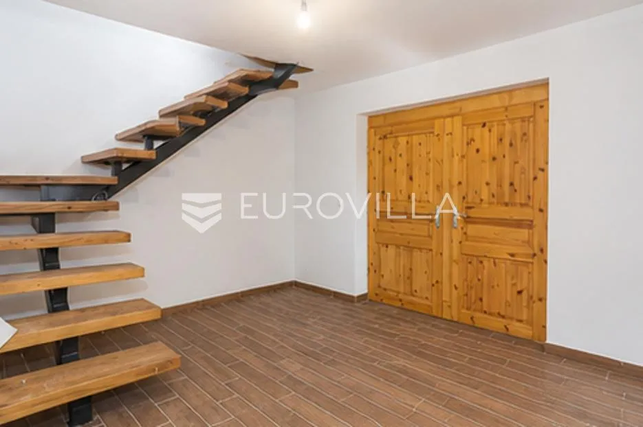 samobor, grdanjci, prostrana kuća 180 m² na zemljištu površine 2127 m² - slika 12