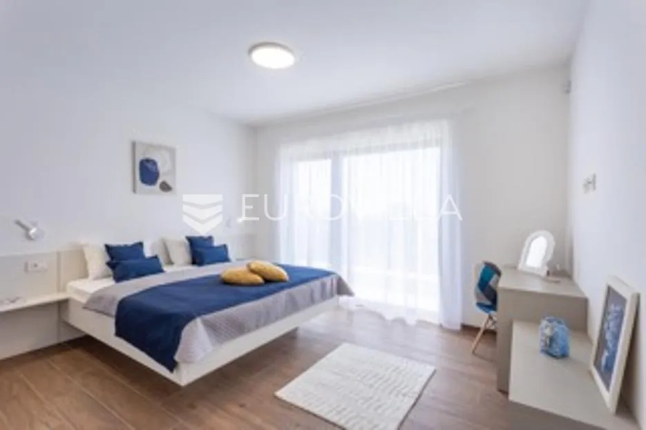 istra, smoljanci, kvalitetna i moderna samostojeća kuća, 208 m², grijani bazen 40 m² - slika 51