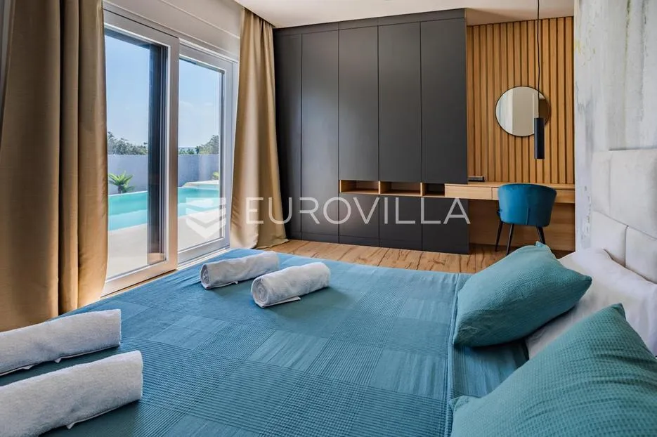 zadar, maslenica, luksuzna villa kraj mora - slika 15