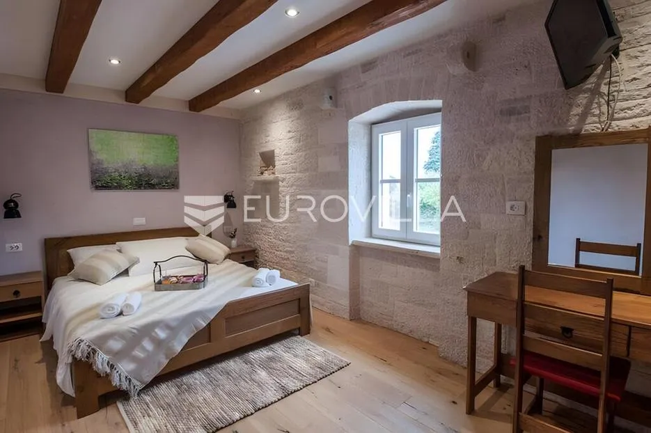 istra, hreljići, dugoročni najam kamene kuće 250 m² s bazenom 45 m² - slika 6