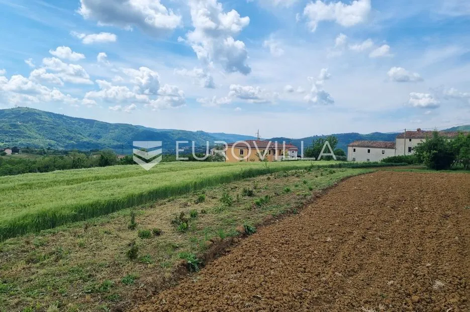 istra, buzet, građevinsko zemljište s pogledom na zelenilo u pravoj oazi mira - slika 7