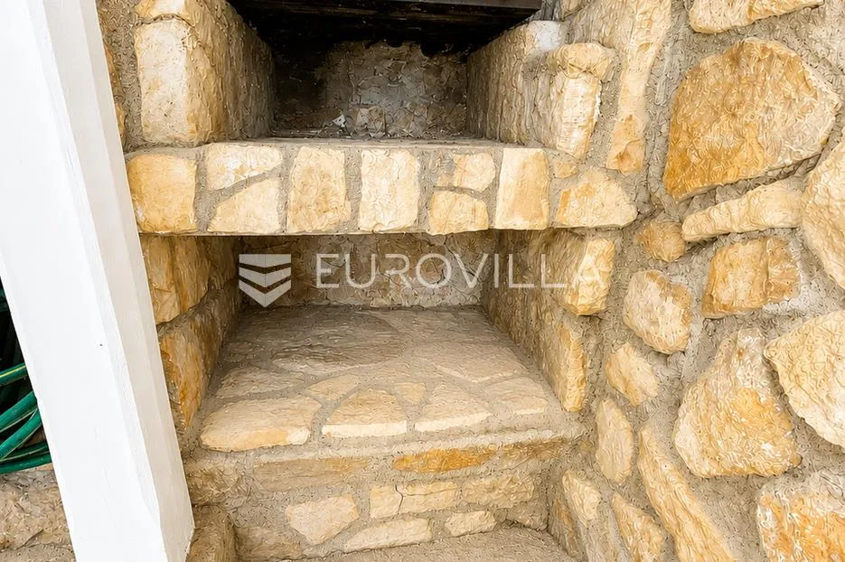 cres, martinšćica, samostojeća kuća 148 m², dva apartmana, samo 150 m od mora - slika 19