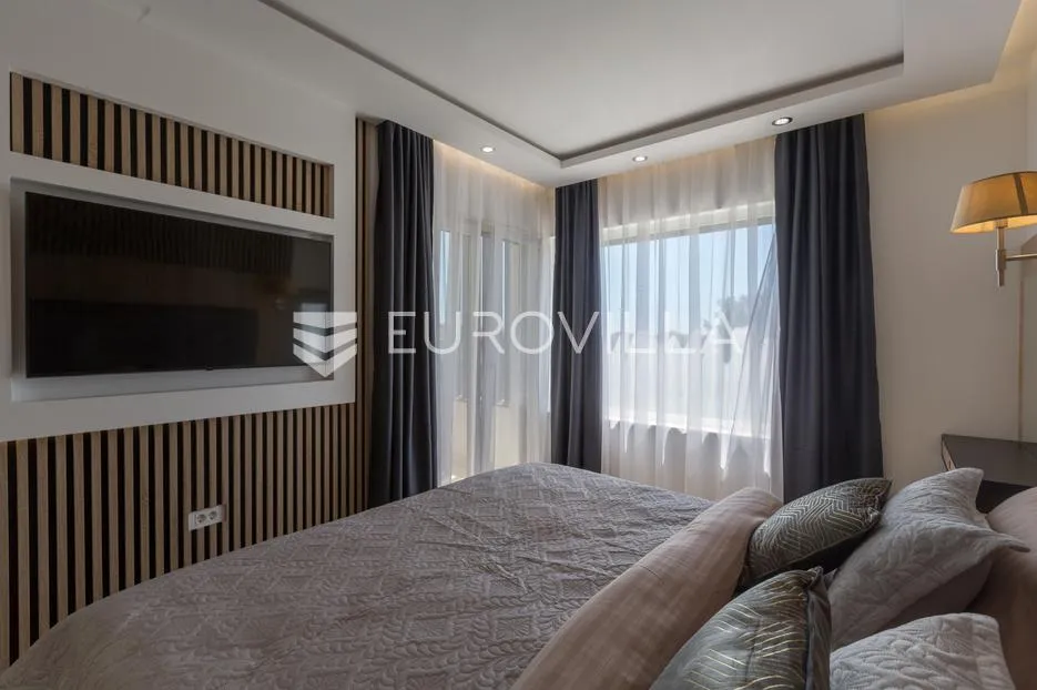 istra, medulin, moderna elegantna vila 200 m² blizu mora i plaža - slika 33