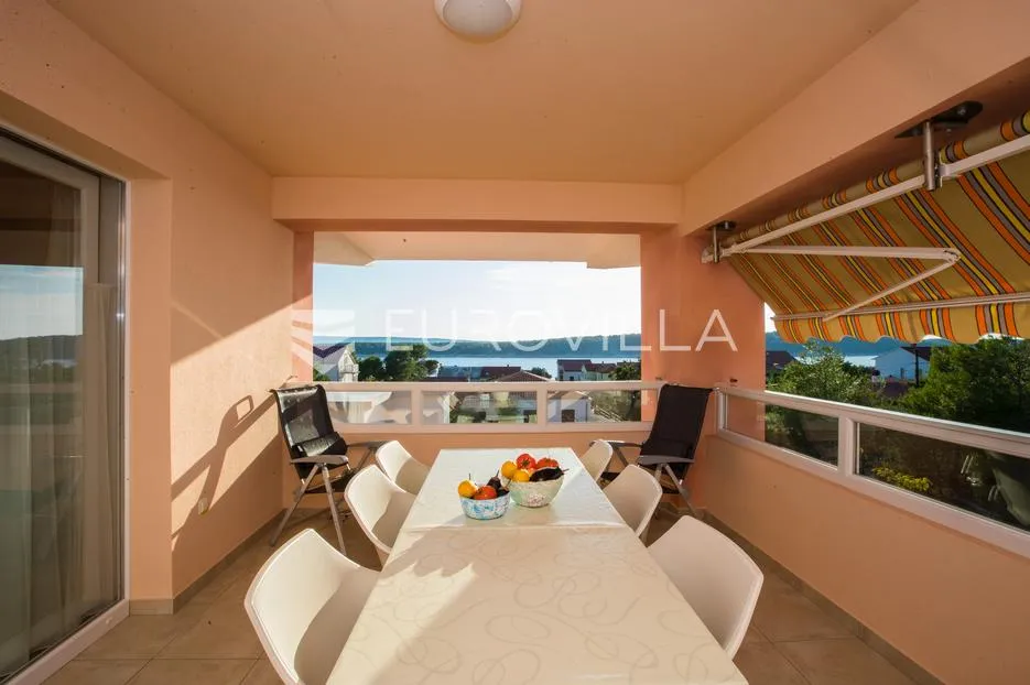 rab, barbat, dvosoban stan s pogledom na more, 200 m od mora 105 m² - slika 14