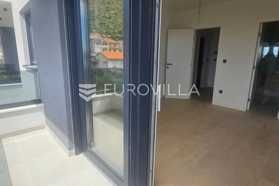 trogir,, seget, penthouse od 107 m² novogradnji s garažom i liftom - slika 12