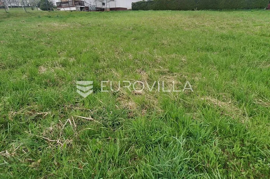 karlovac, jelaši, građevinsko zemljište 1320 m² na mirnoj lokaciji - slika 2