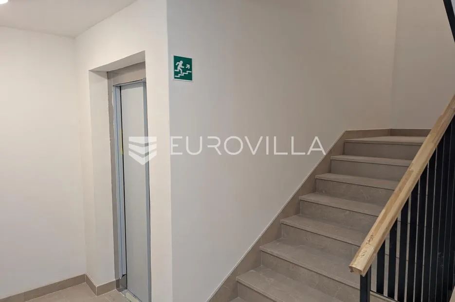 split, mejaši, roh-bau poslovni prostor ukupne površine 169 m2 - slika 7