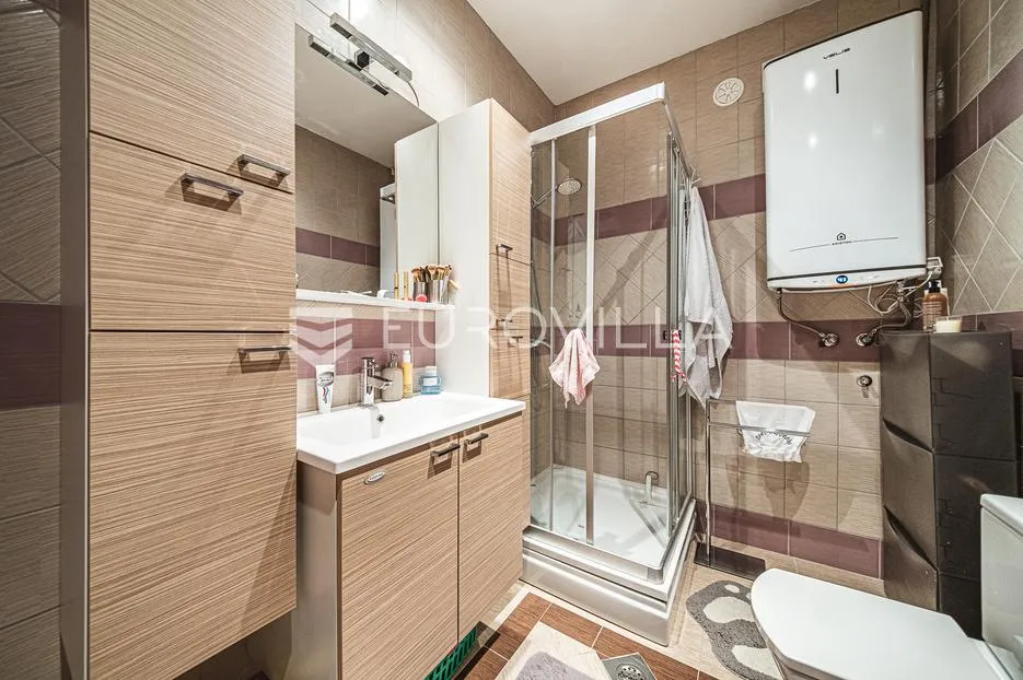 zagreb, maksimir, stambeno, poslovna zgrada 602 m², pomoćni objekt 43 m² - slika 19