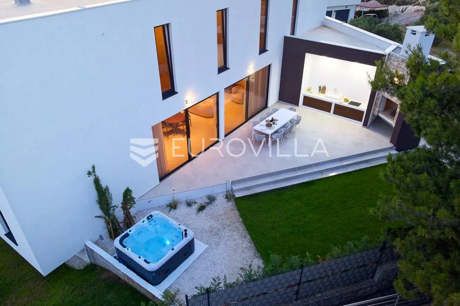 primošten, novogradnja, jedinstvena vila s bazenom - slika 11