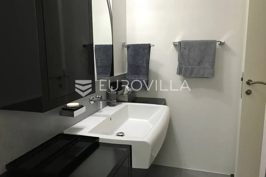 zagreb, trešnjevka, ogrizovićeva ulica, moderan trosoban stan 100 m² s garažom - slika 13