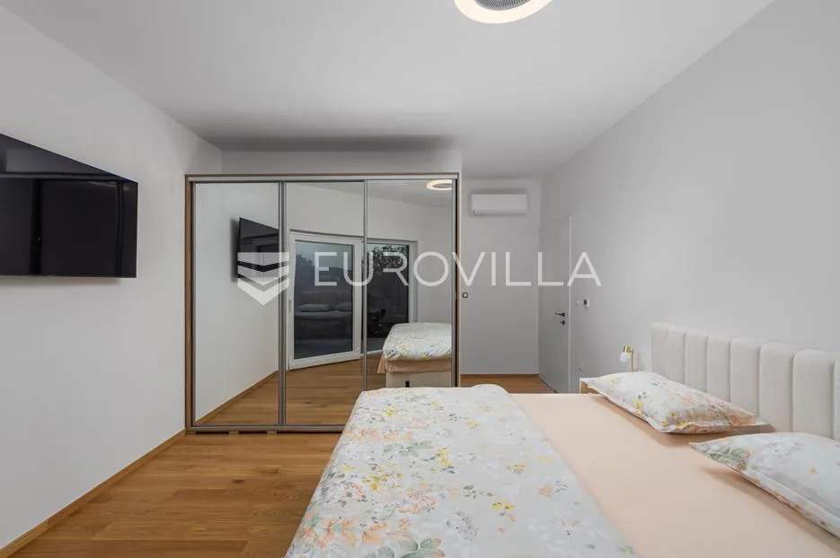 moderna vila u volmama, medulin, blizu mora s jedinstvenim bazenom - slika 30