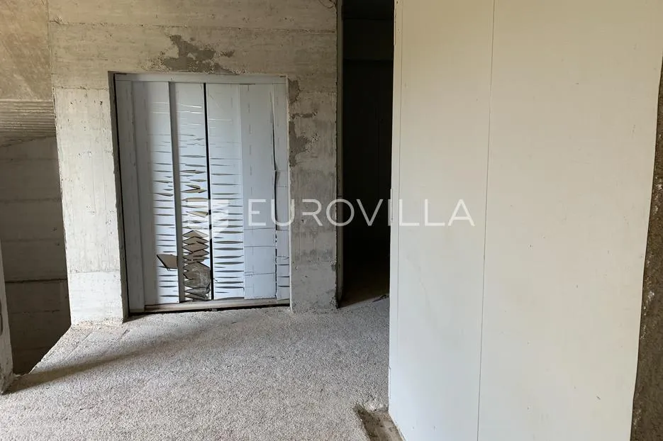 istra, novigrad, skladišni prostor 621 m² na izvrsnoj lokaciji - slika 3