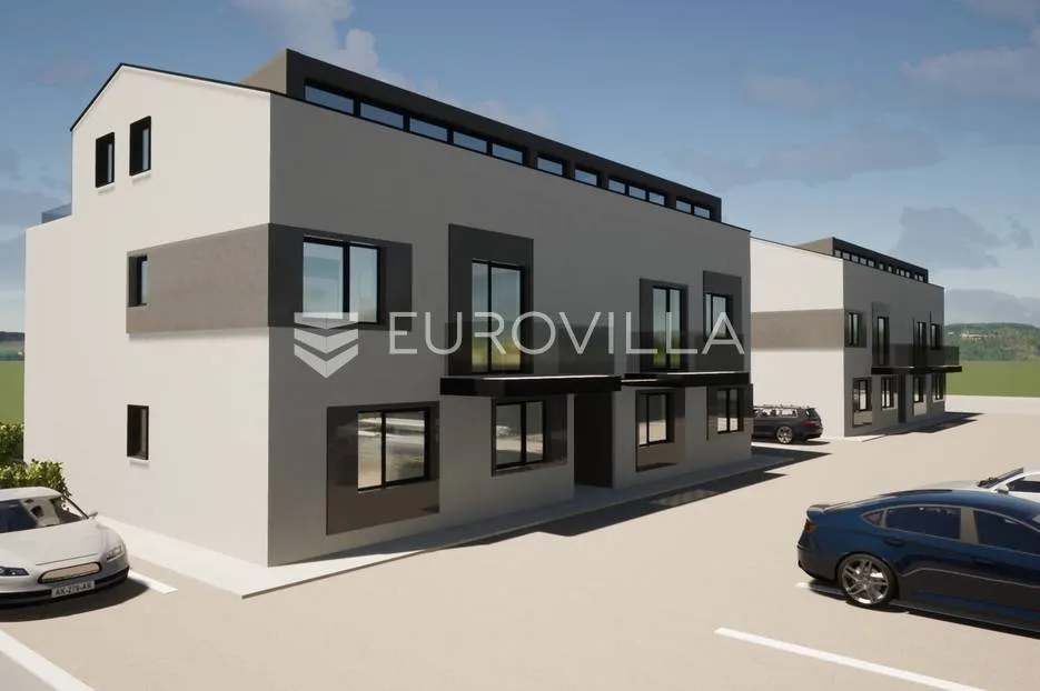 poreč, dvosoban stan na prvom katu u mirnom mjestu! - slika 12