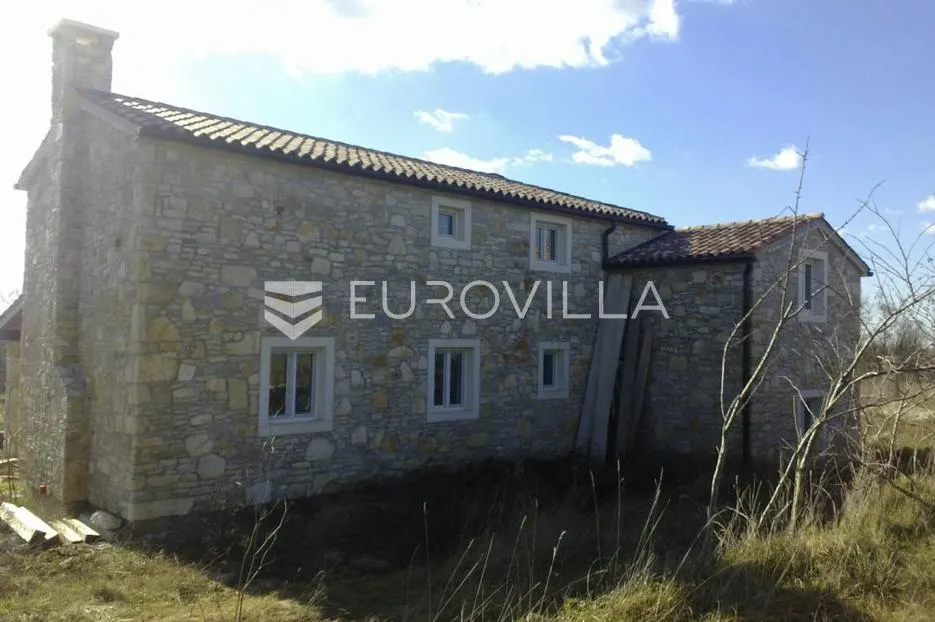 istra, savičenta okolica, jedinstvena kamena kuća 250m2 s bazenom na osami okružena zelenilom - slika 2