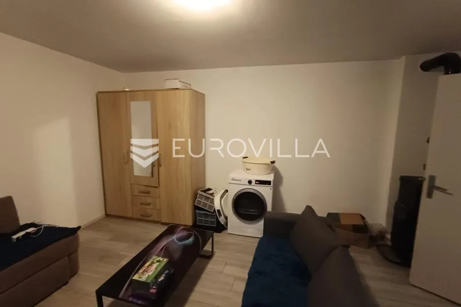 karlovac, banija, stan 37 m², odlična lokacija, renoviran - slika 3