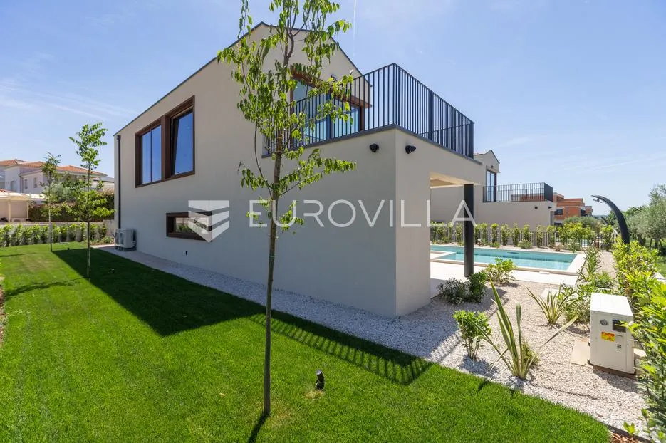 istra, vabriga, vila s pogledom na more i masline - slika 5
